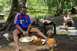 Vanuatu - Ambrym - Endu - fabrication du lap-lap